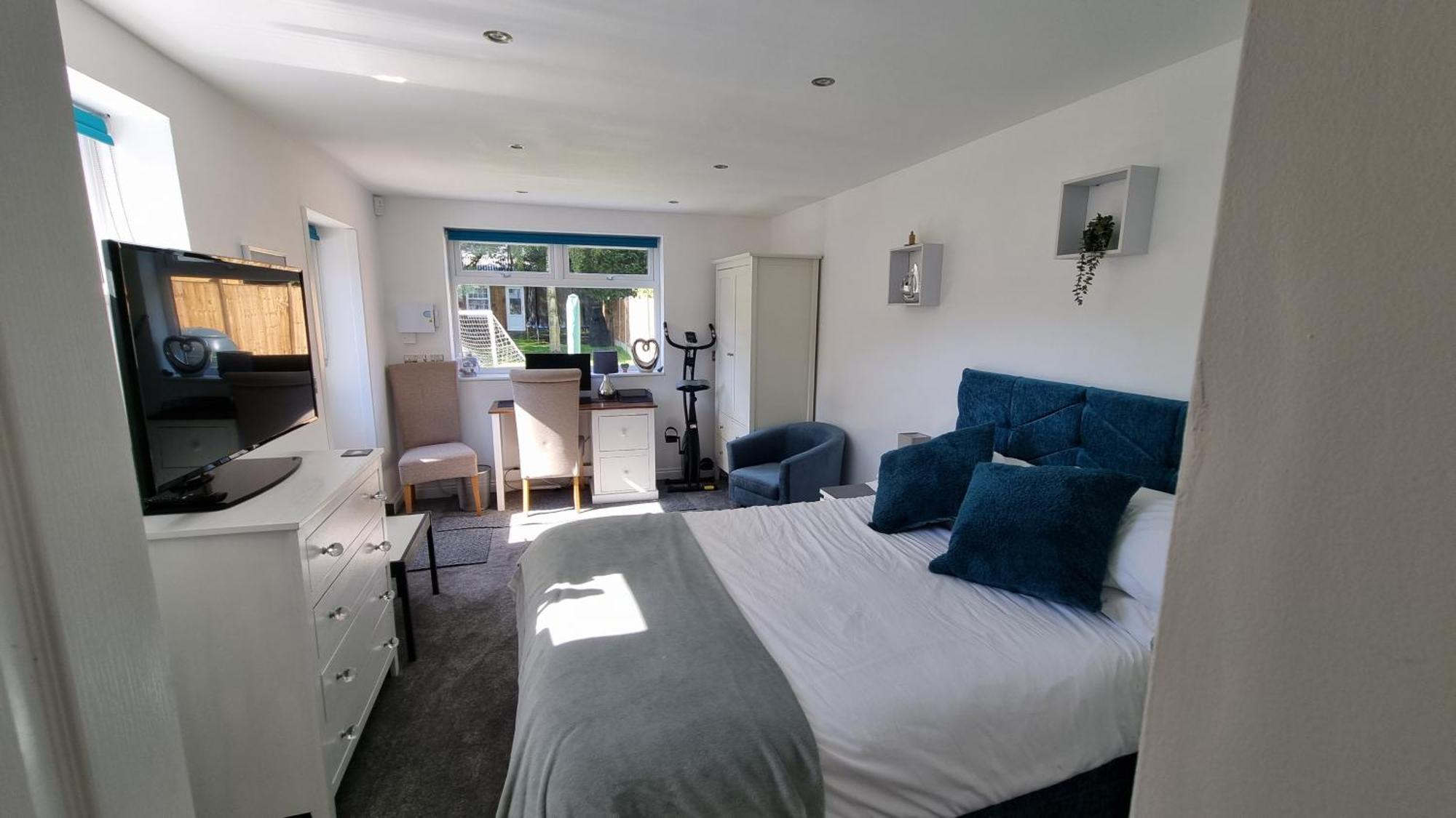 Self-Contained Annex, With Parking. Apartment Sittingbourne Ngoại thất bức ảnh